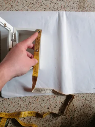 Scatola portaoggetti in legno con vetro