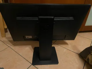 Monitor HP Nero e Verde