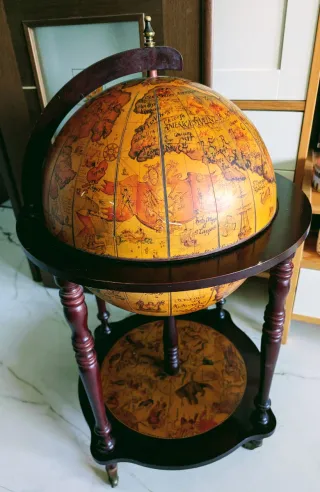 Mueble Botellero Globo Terráqueo