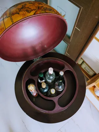 Mueble Botellero Globo Terráqueo