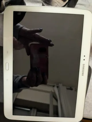 Samsung Tab 3 con funda original para arreglar