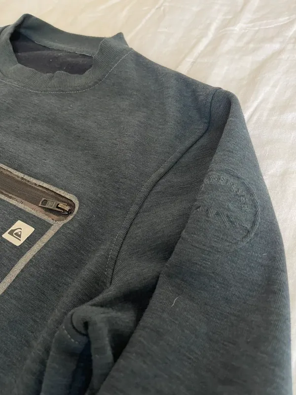 Pack 2 sudaderas (Levis y Quiksilver)