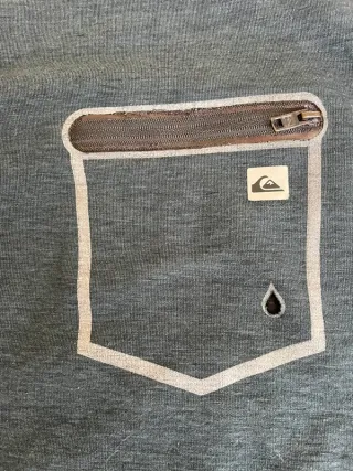 Pack 2 sudaderas (Levis y Quiksilver)