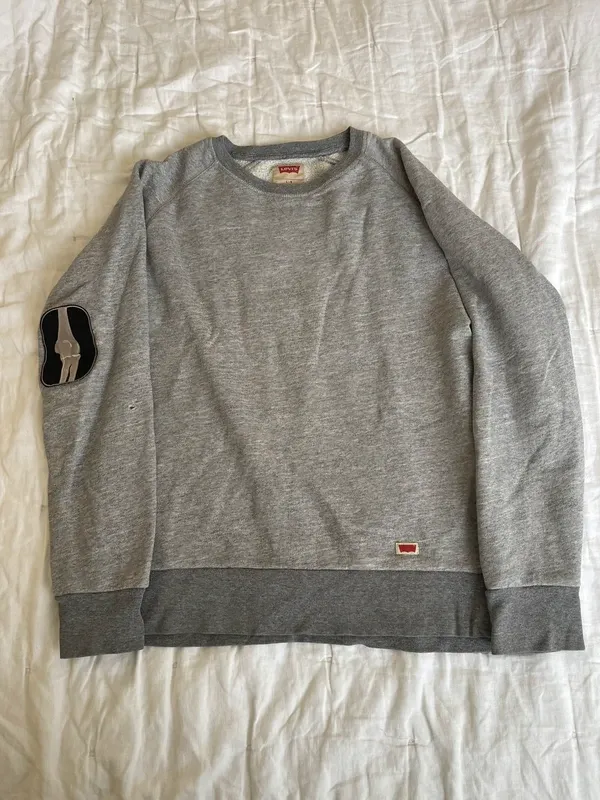 Pack 2 sudaderas (Levis y Quiksilver)