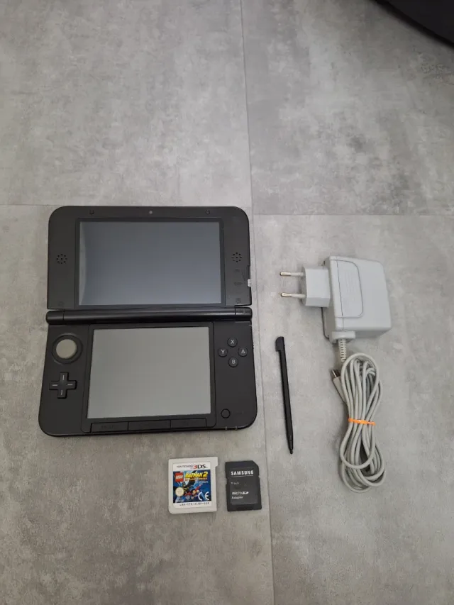 Nintendo 3DS XL