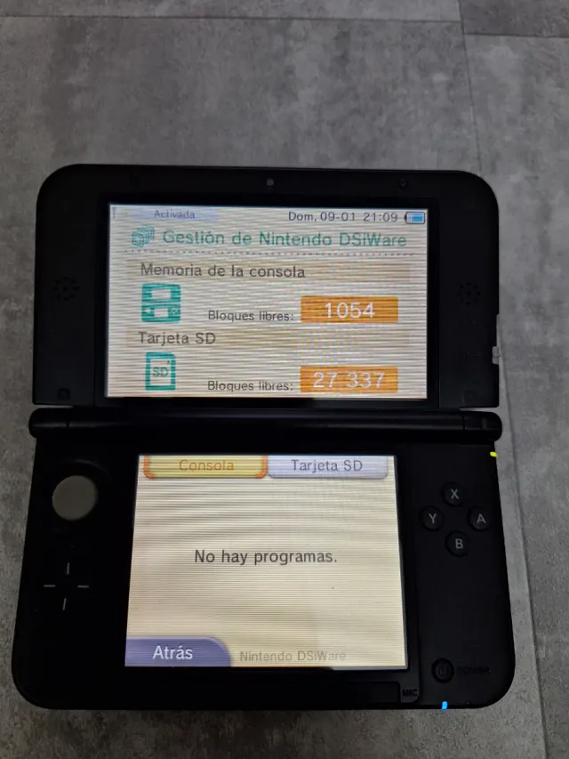 Nintendo 3DS XL