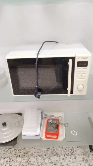 Microondas Nevir Blanco