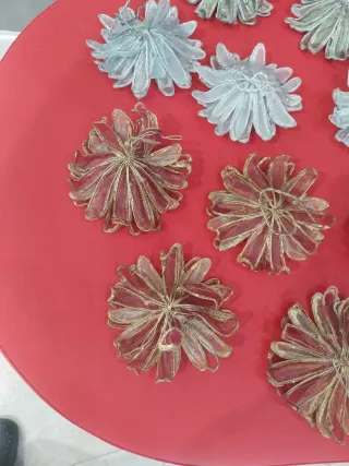 Fiori decorativi natalizi a forma di fiori