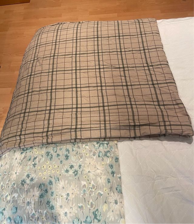 Funda nórdica de cuadros con dos fundas de almohad