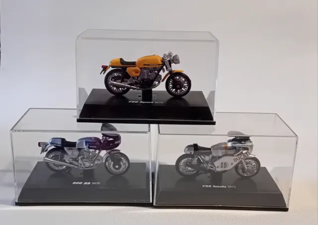 Maquetas Motos Ducati 1/32 (3 uds)