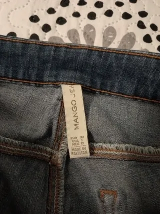 Pantalón vaquero flare azul talla 32