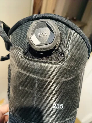 Botines con sistema BOA