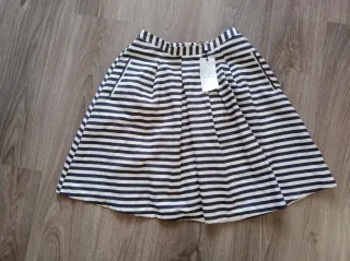 Falda Bershka Talla M Rayas Azul y Blanco