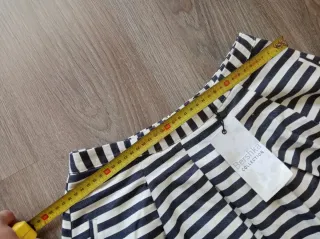 Falda Bershka Talla M Rayas Azul y Blanco