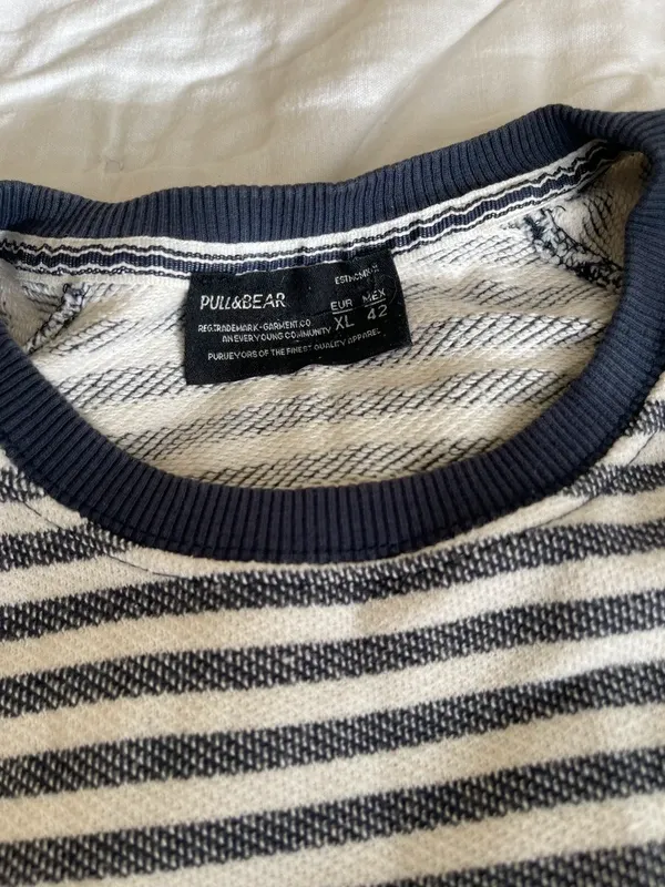 Sudadera Pull & Bear rayas azul y beige XL