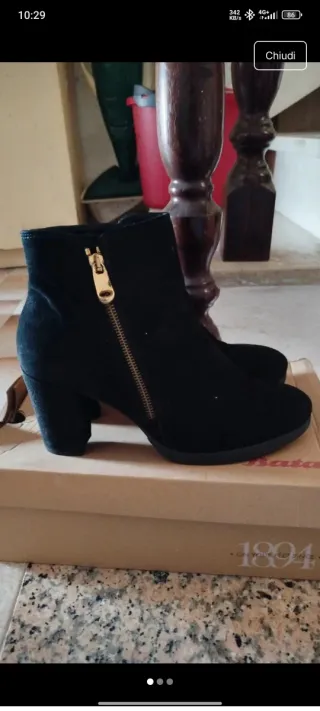 Stivaletto Cafènoir nero con zip dorata