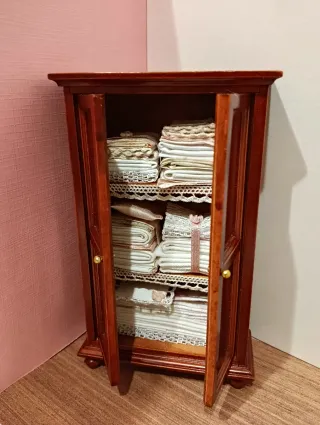 Armadio miniatura casa bambole