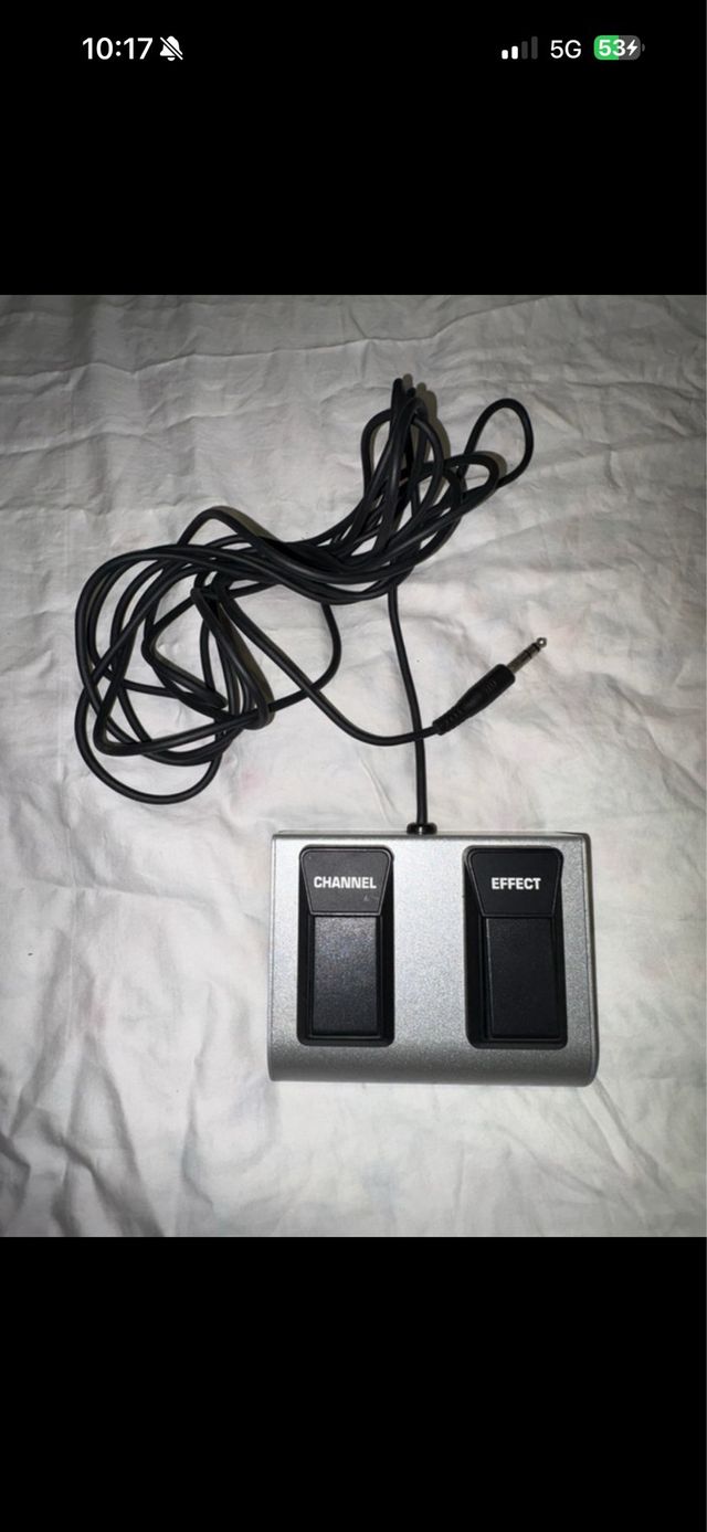 Behringer FS112 Pedal Doble