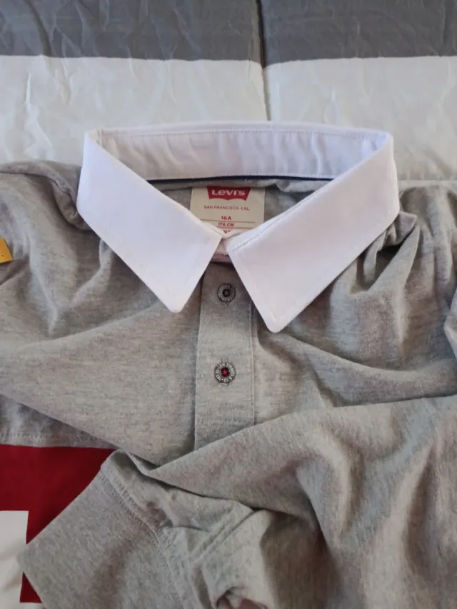 Polos Levi's chico gris y rojo Talla 16