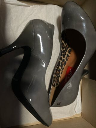 Zapatos Mustang Talla 37 Gris Charol