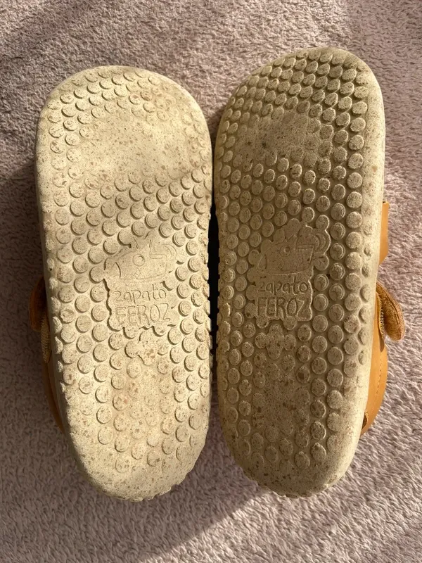 Zapatillas Barefoot Zapato Feroz. Talla 32