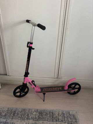 Patinete rosa Ryder poco uso