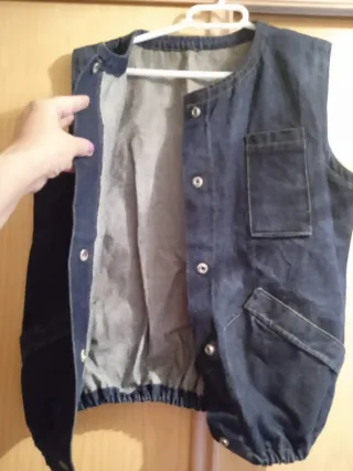 CHALECO VAQUERO CON SORPRESA