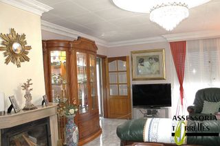 Chalet en venta en Torrelles de Llobregat