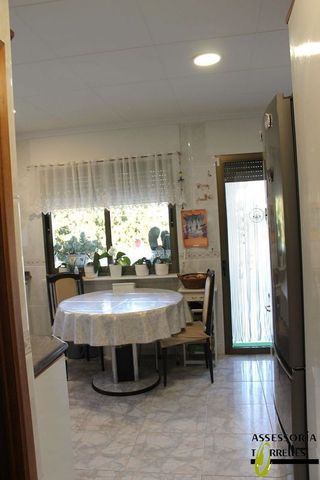 Chalet en venta en Torrelles de Llobregat