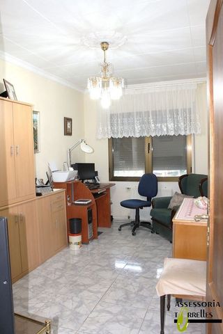 Chalet en venta en Torrelles de Llobregat