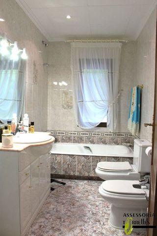 Chalet en venta en Torrelles de Llobregat