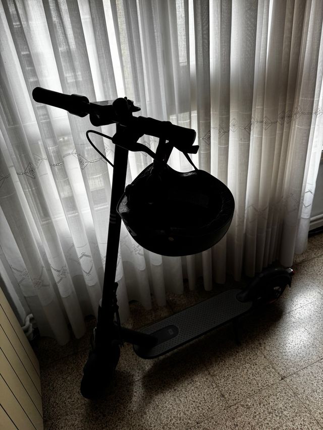 Patinete Eléctrico Esencial