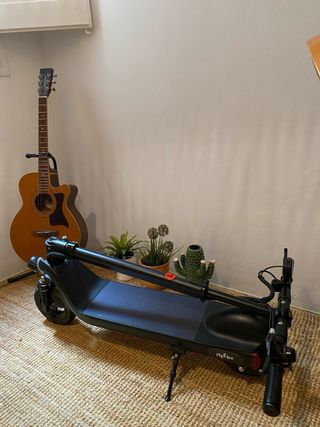 Patinete eléctrico Meeko + batería, funda y casco!