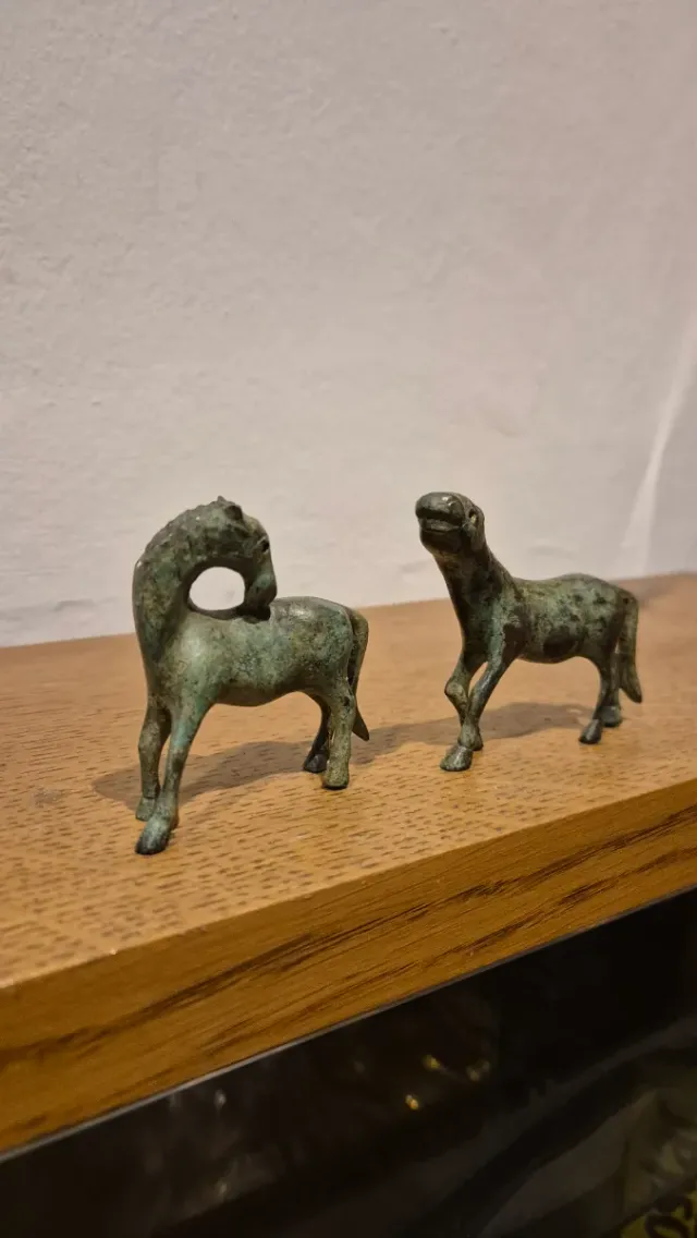 Figure di cavalli in bronzo