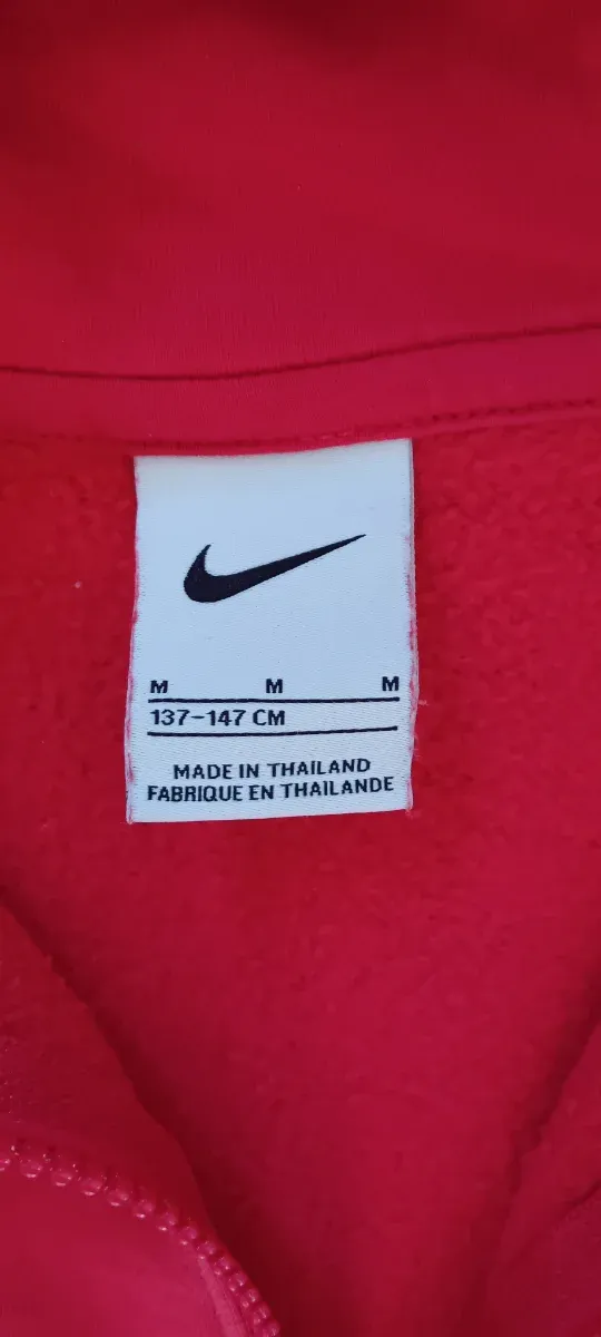 Felpa con cappuccio Nike rossa