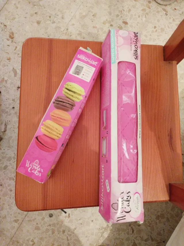 Moldes Macarons y Tartas Silikomart 10€ los dos