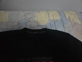 Camiseta Guess Negra