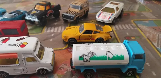 Lotto 10 auto Majorette rif766