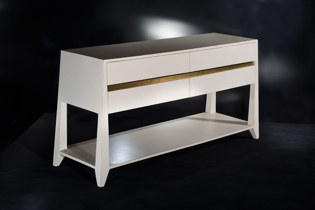 Aparador blanco y dorado