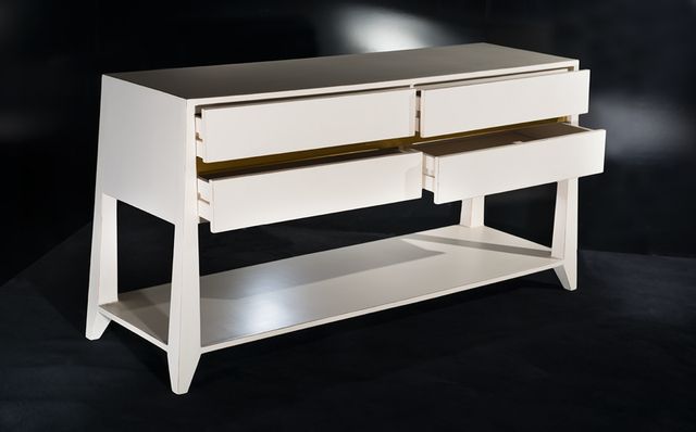 Aparador blanco y dorado