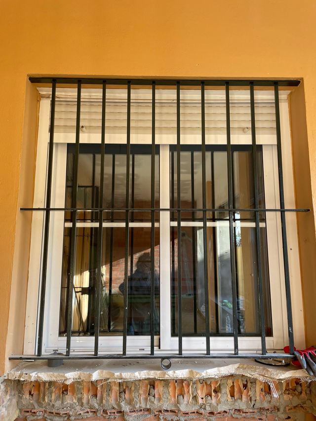 Reja de Hierro para Ventana 124x130cm