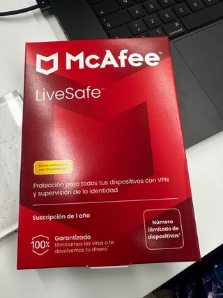 Antivirus McAfee LiveSafe 1 anno