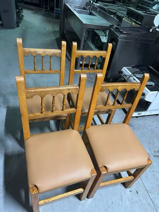 Sillas comedor madera y cuero (beige/marrón) a 9€