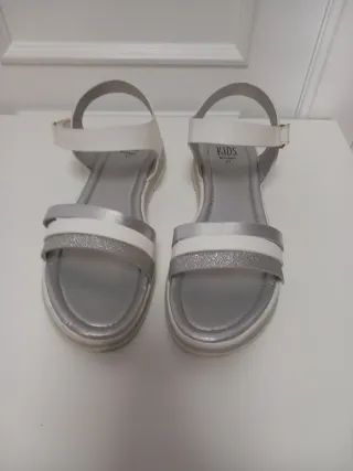 Sandalias niña T.37 Plata y Blanco