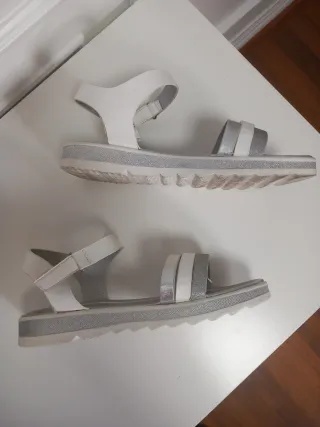 Sandalias niña T.37 Plata y Blanco