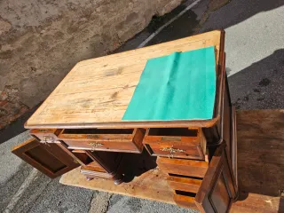 Scrivania antica in noce massello