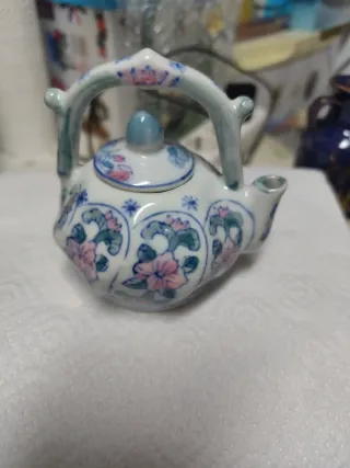 Tetera decorativa de cerámica