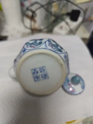 Tetera decorativa de cerámica