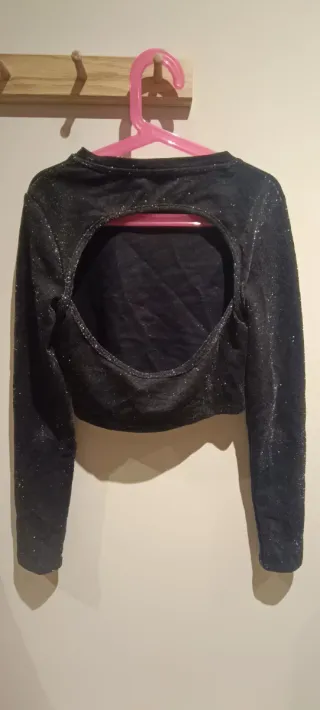 Camiseta Crop Top Negra Brillante