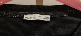 Camiseta Crop Top Negra Brillante